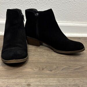 Kensie Black Suede Ankle Booties. Sz9.5